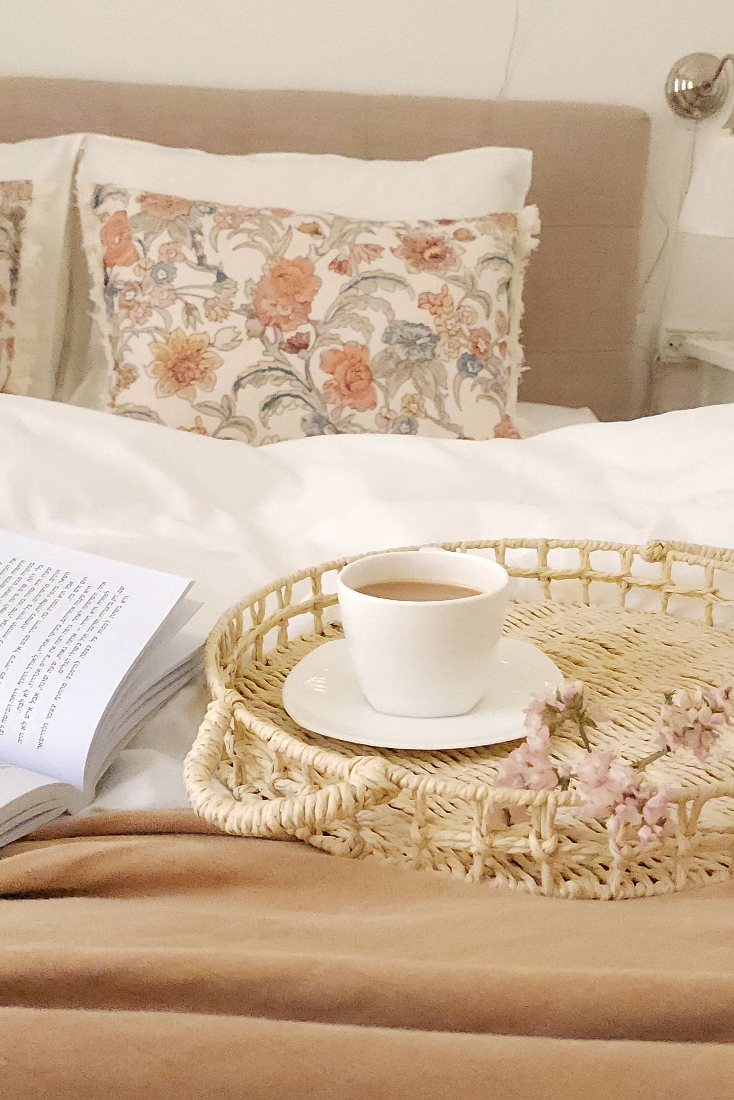 Quadro cup and saucer