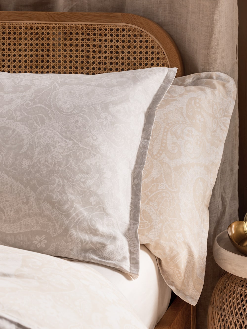 Sol Duvet Cover Set - Queen