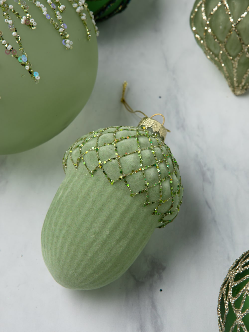 Acorne ornament 4.3 in