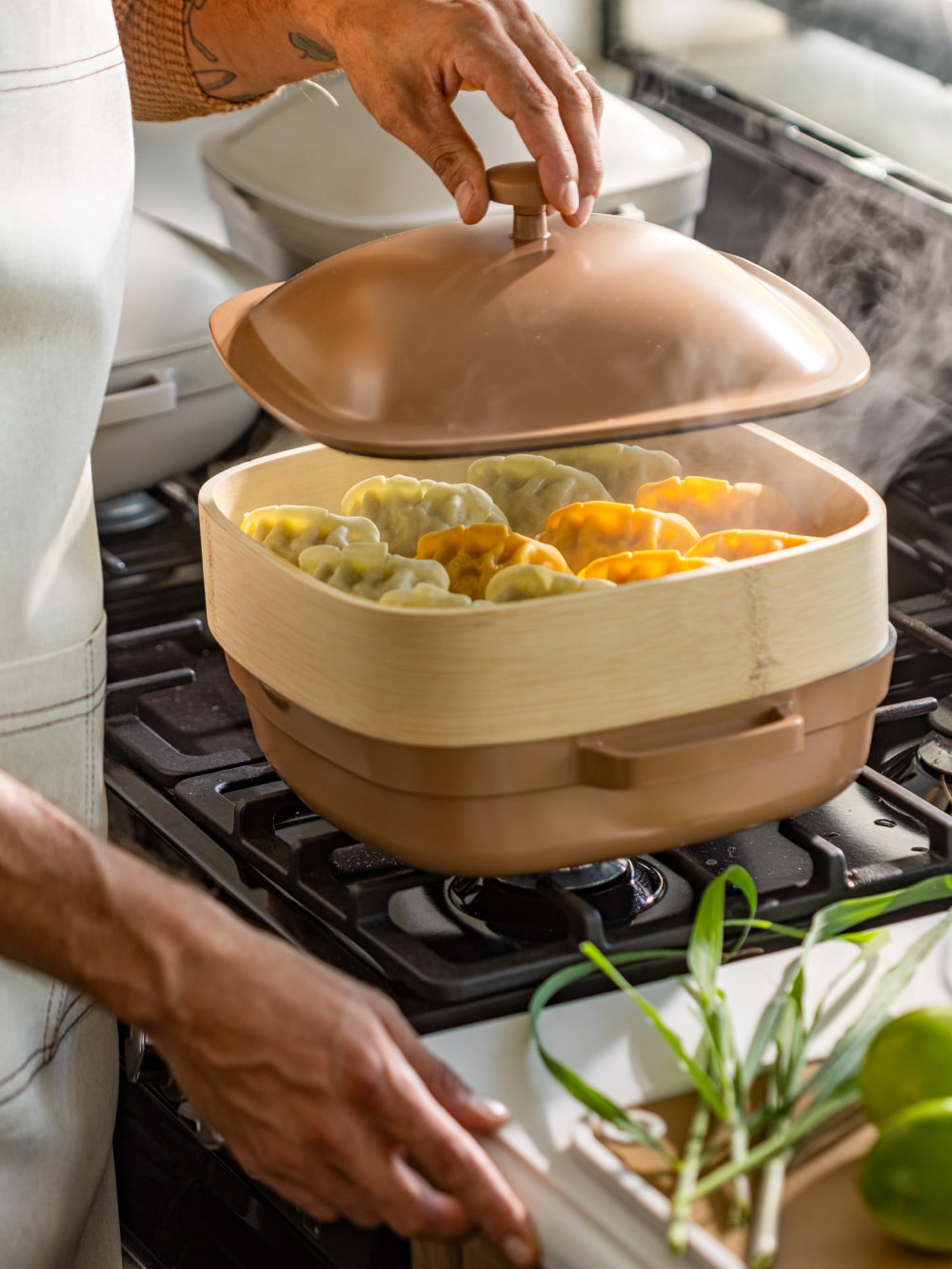 Square Non-Stick Saute Pan 10.2" | 125 fl oz