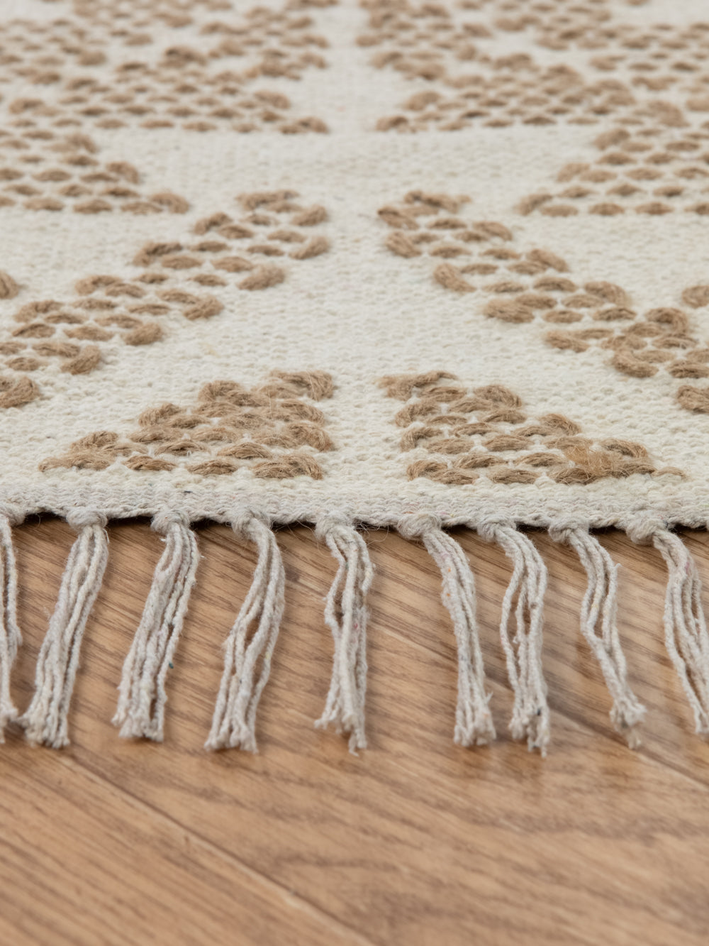 RUG NEVA 24X71in