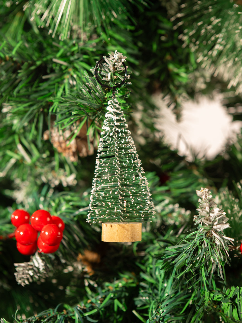 CHRISTMAS TREE NAME HOLDERS X4