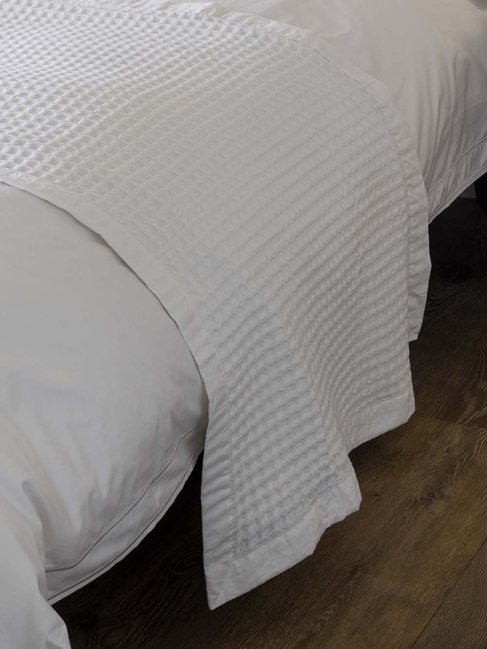 Relax Coverlet - FOX HOME CANADA