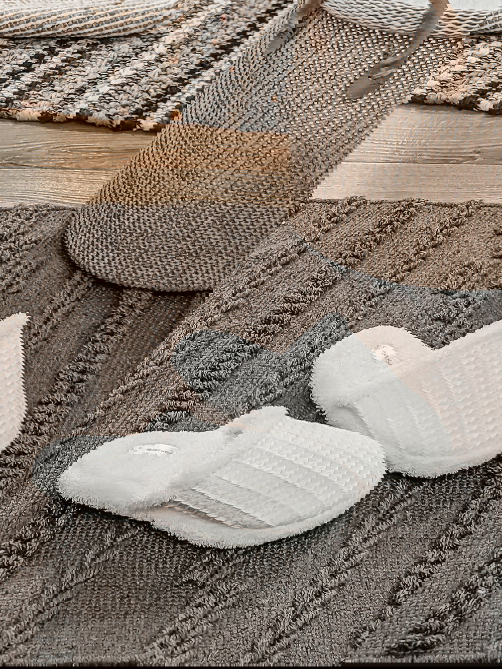 Relax Waffle Slippers - FOX HOME CANADA