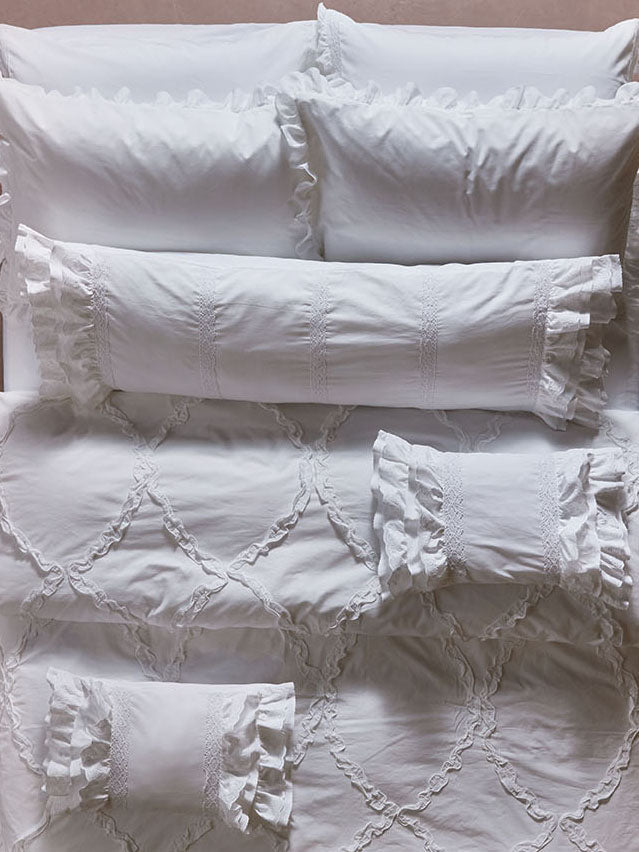 Lucy Cushion 15.7X47.2???