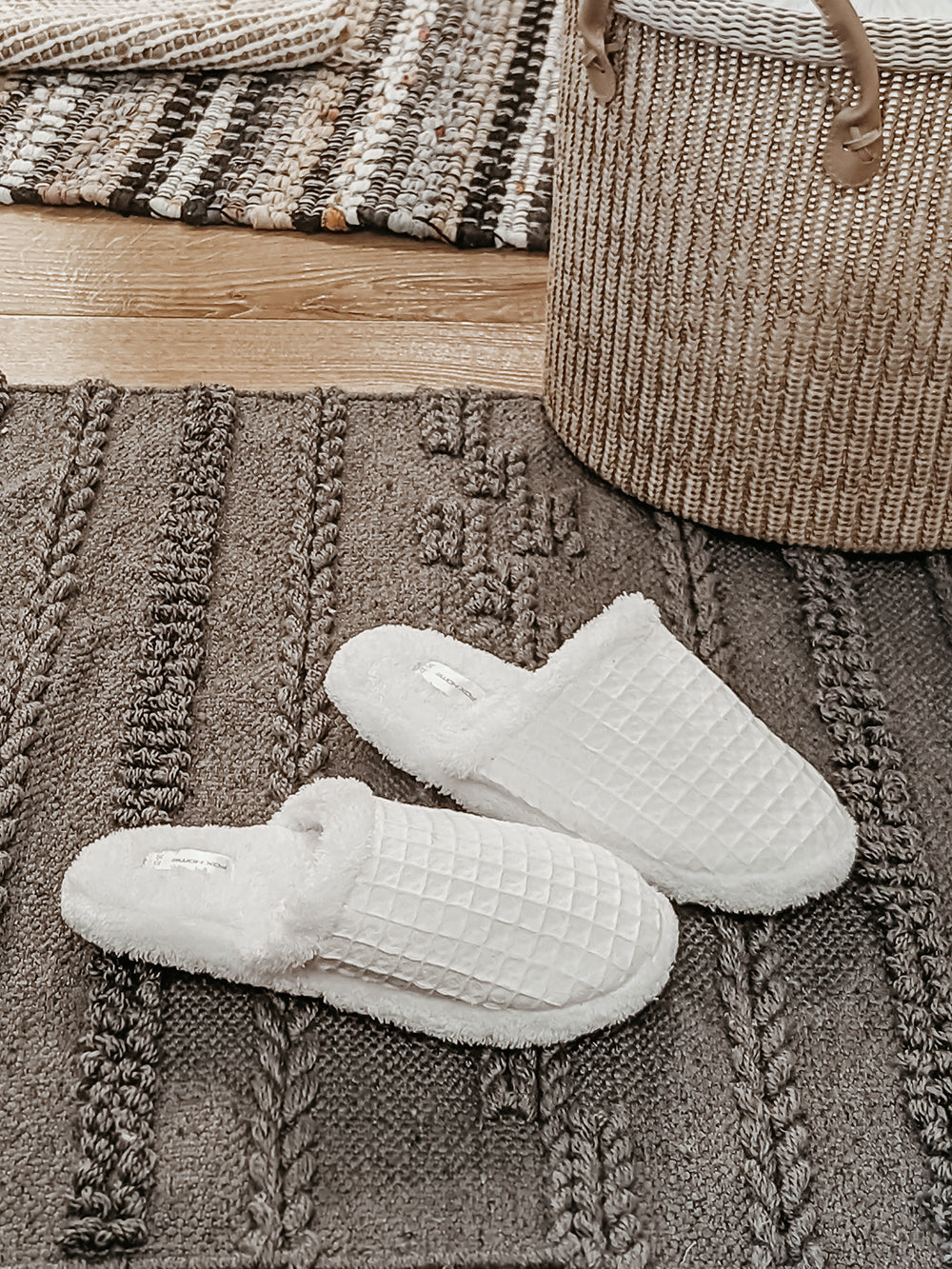 Relex Waffle Slippers