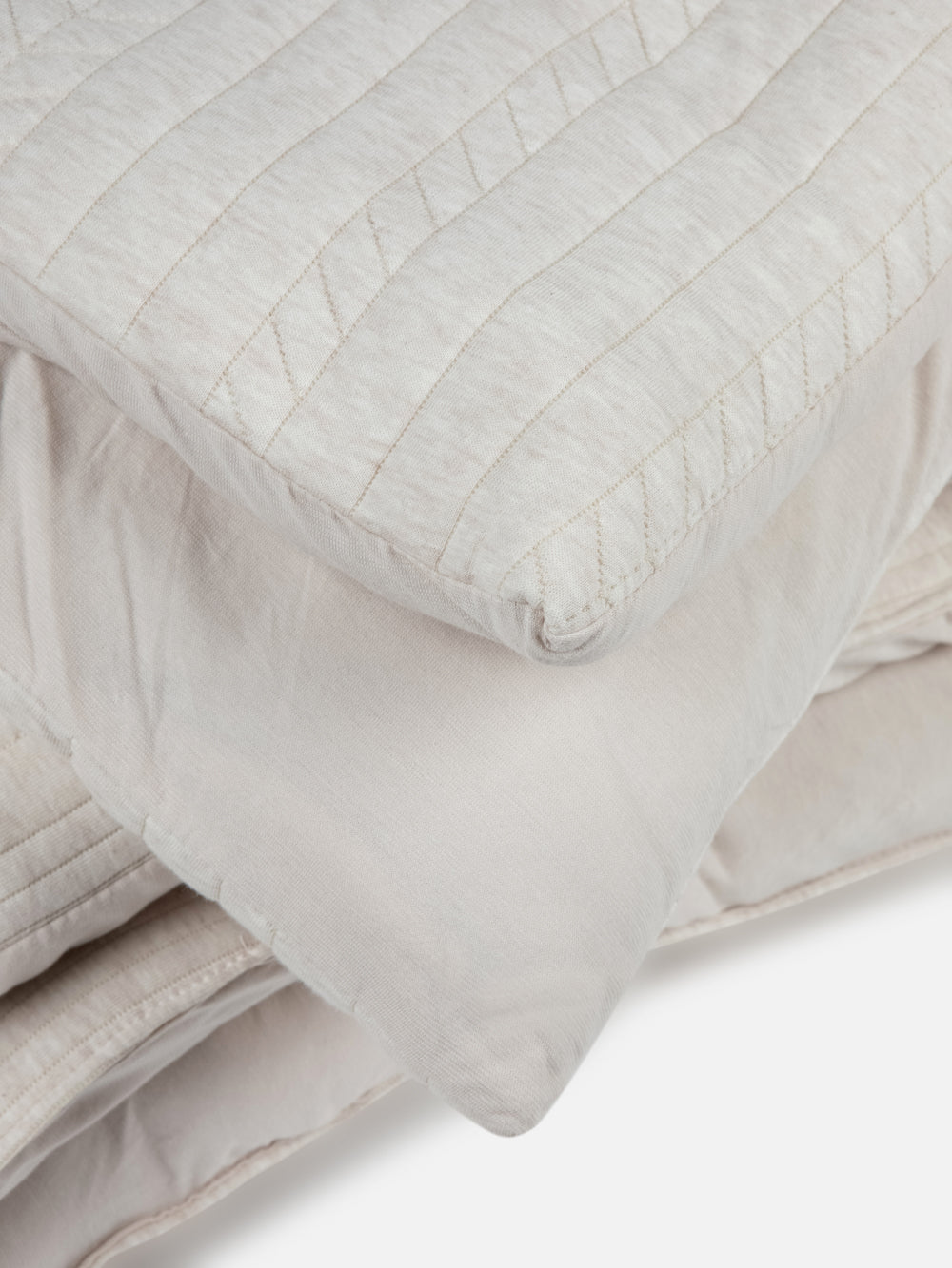 COMFORTER ALANIS