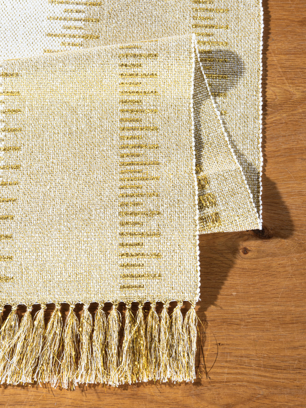 Iris Table Runner 16*71in