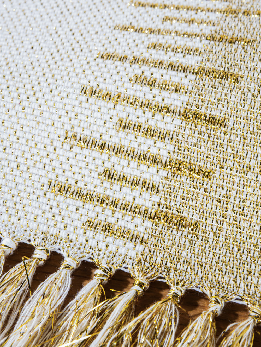 Iris Table Runner 16*71in