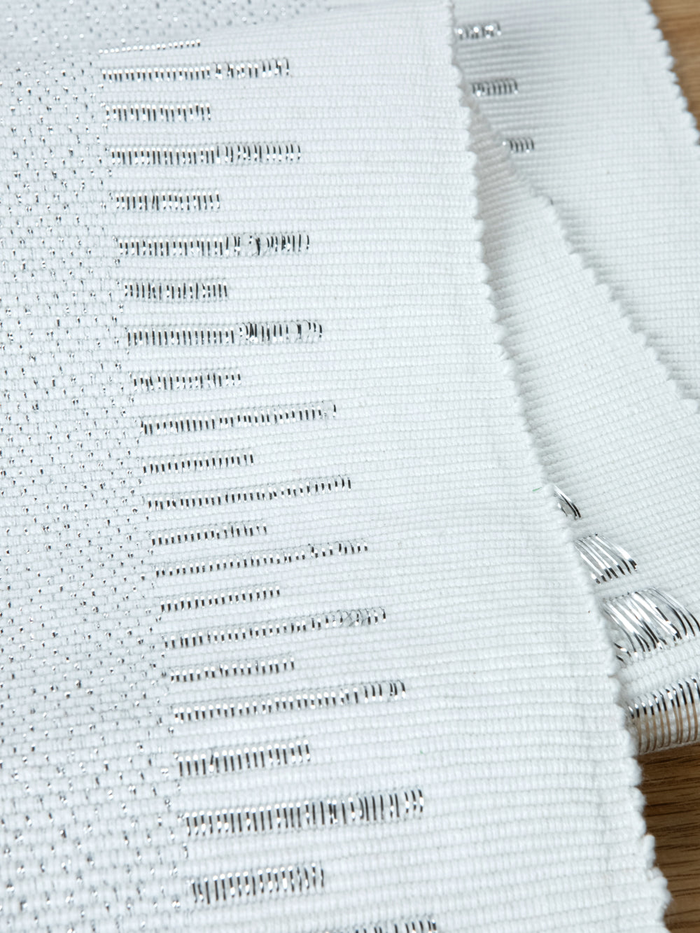 Iris Table Runner 16*71in