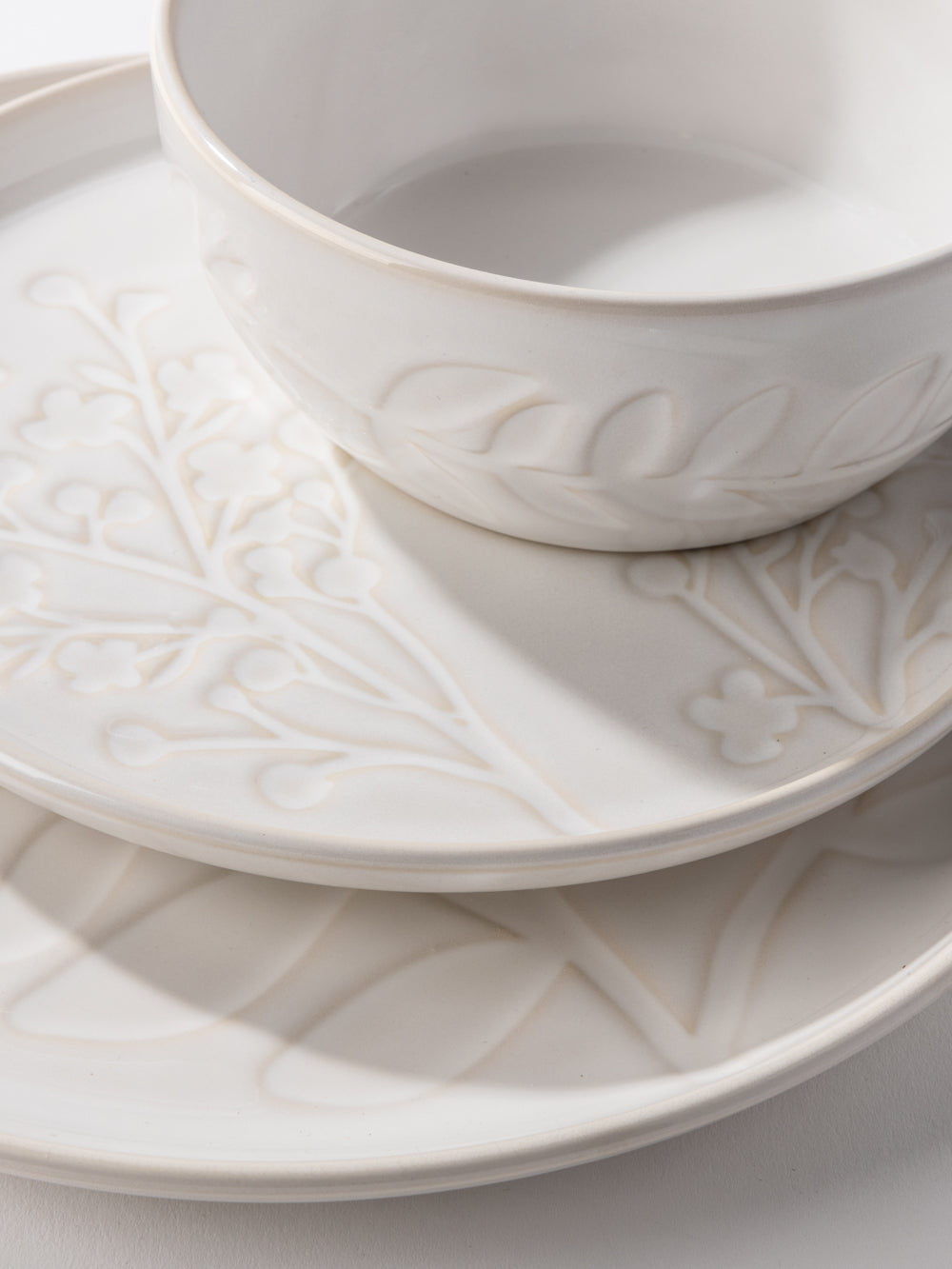 DINNER PLATE LILY 10.7in