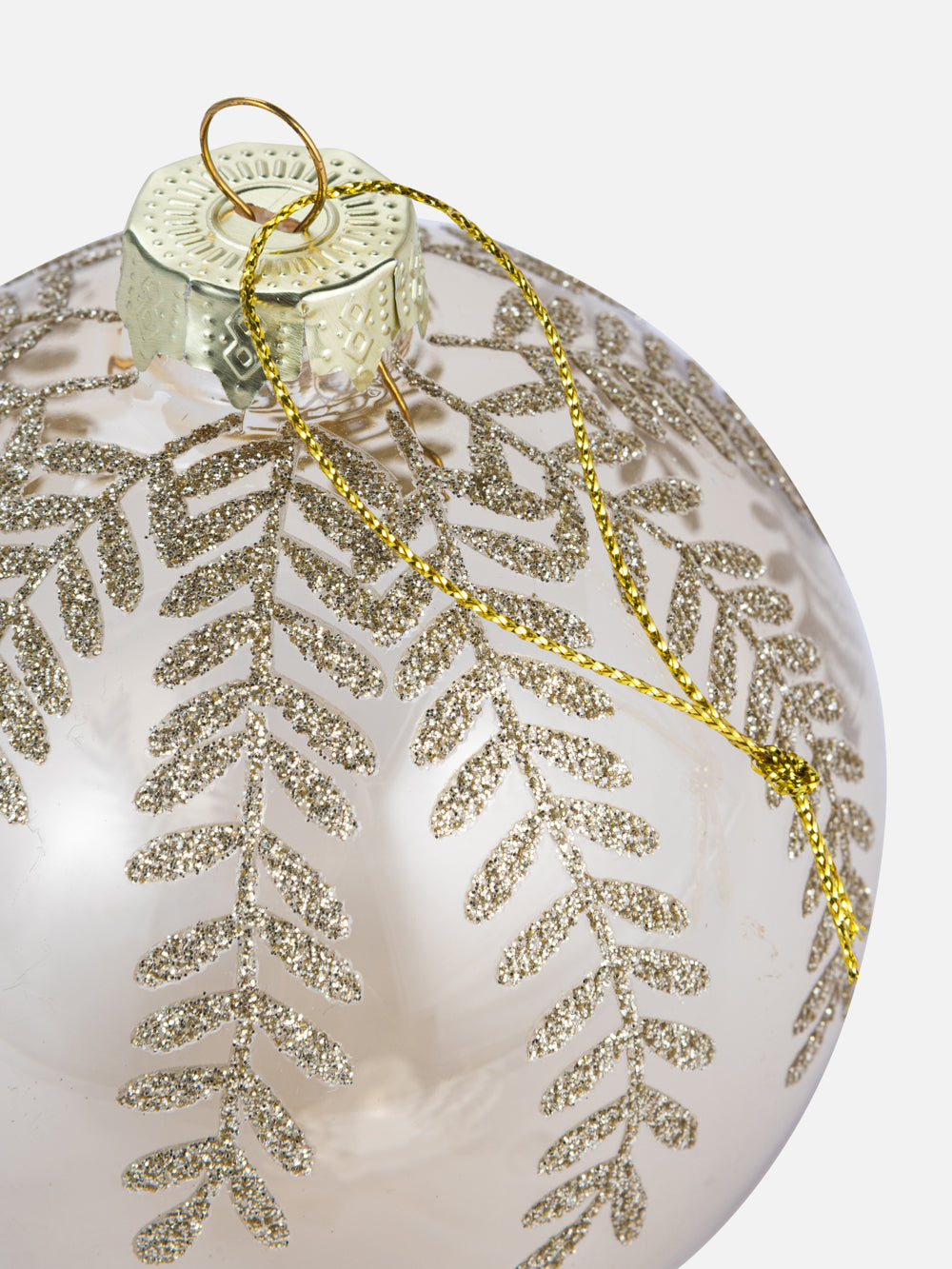 GOLD ROUND LEAF ORNAMENT 3.9IN