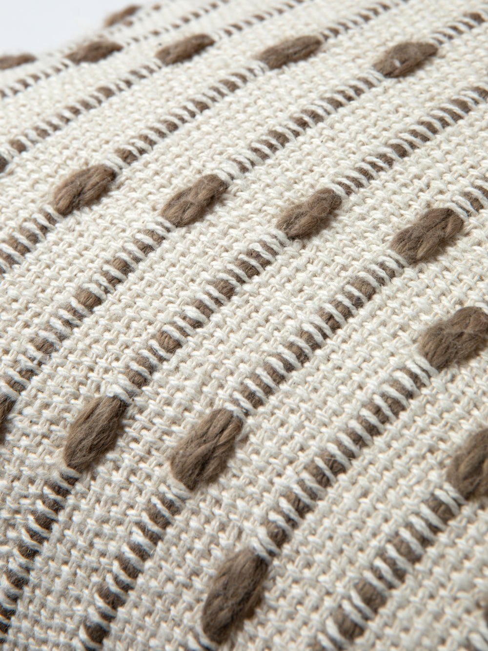 CUSHION TAMIR 16*24in