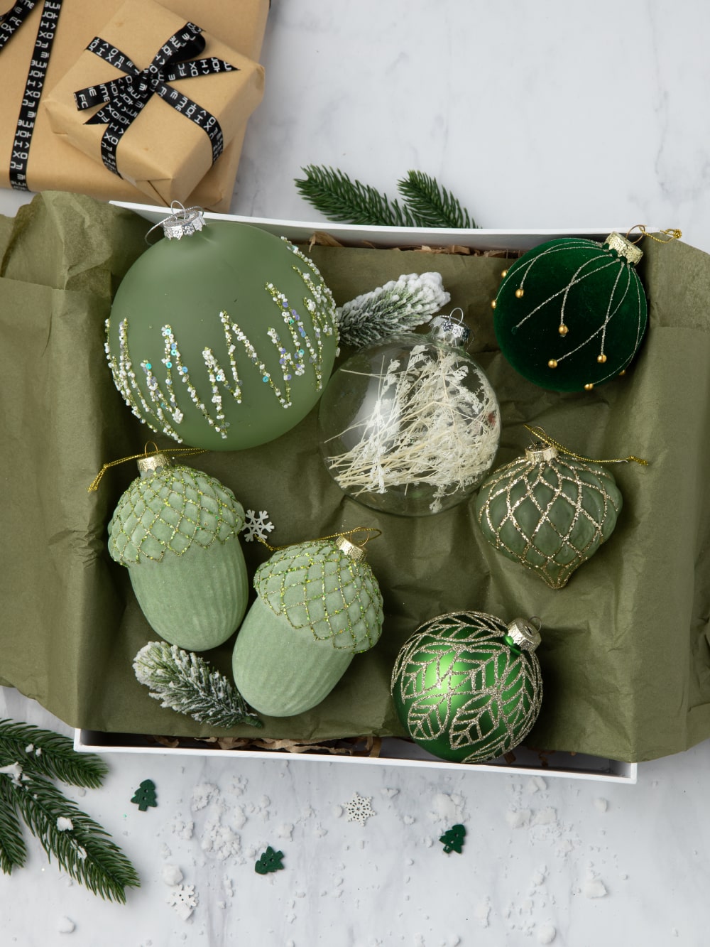 Green Glass Velvet Round Ornament