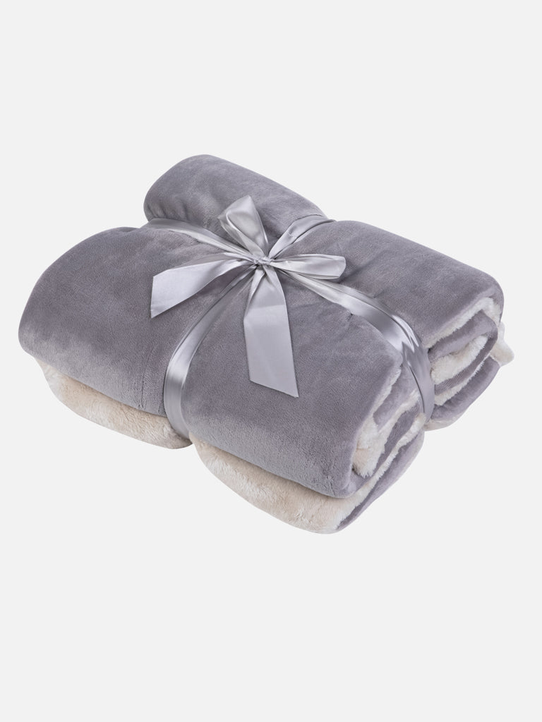 Renee Blanket - FOX HOME CA STORE